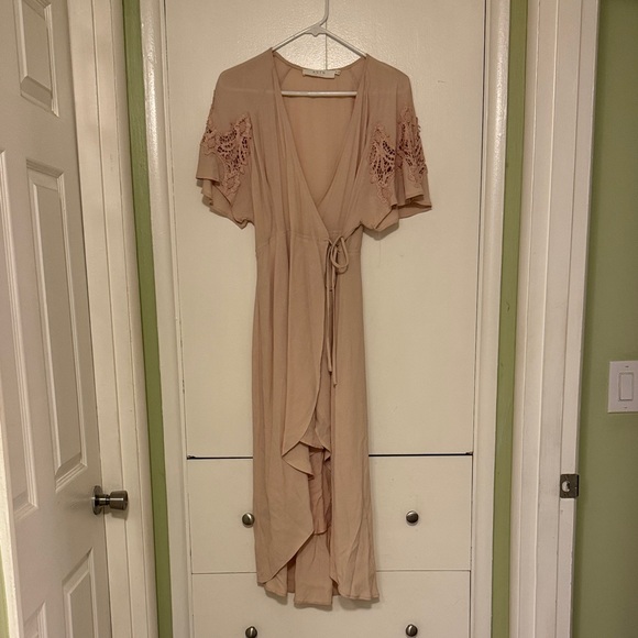 Astr Dresses & Skirts - Astr Blush High Low Wrap Dress